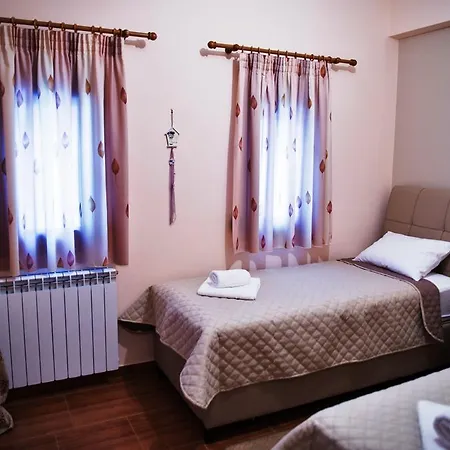Lux - Pelion - Volos * Agria