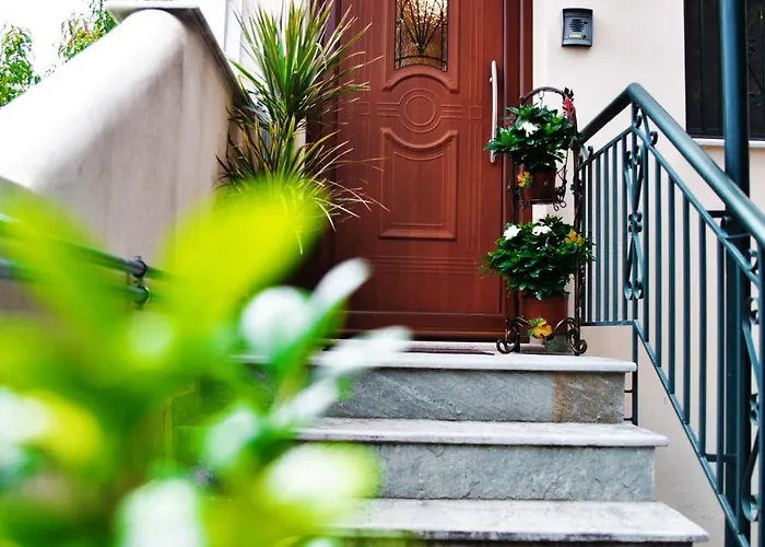 Lux Летний дом Агрия